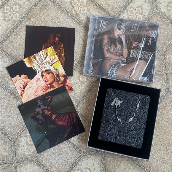 TS “It’s Beautiful” Deluxe CD Box Set - Picture 2 of 3